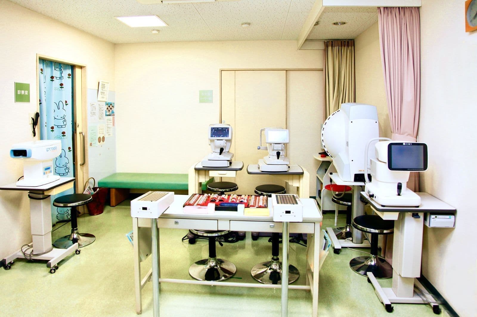 医療法人瞭彩会さかもと眼科：検査室｜奈良市